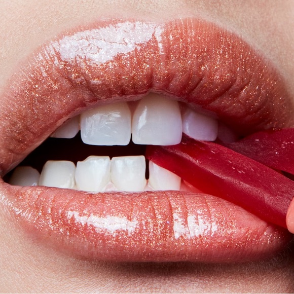 💋 OH BABY a MAC LIPGLASS. ** NEW IN THE BOX. RETAIL $24. - Picture 4 of 13